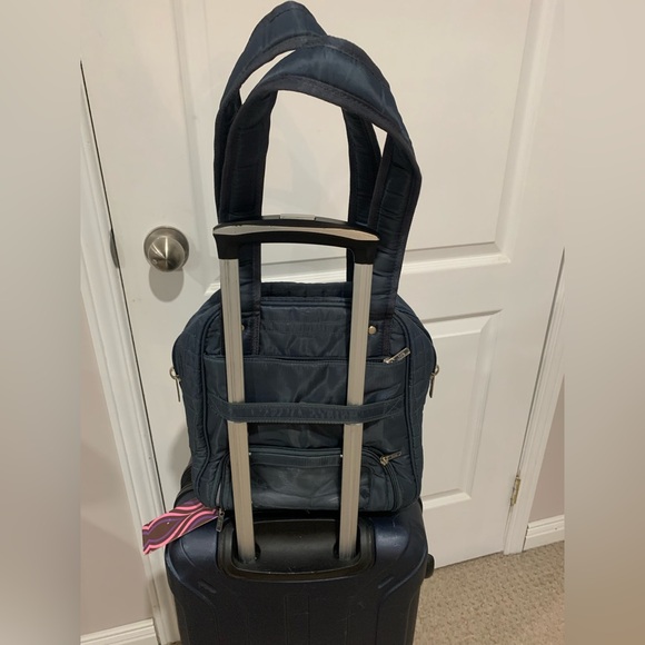 LUG NWOT  Puddle Jumper travel carry on bag - Picture 3 of 13